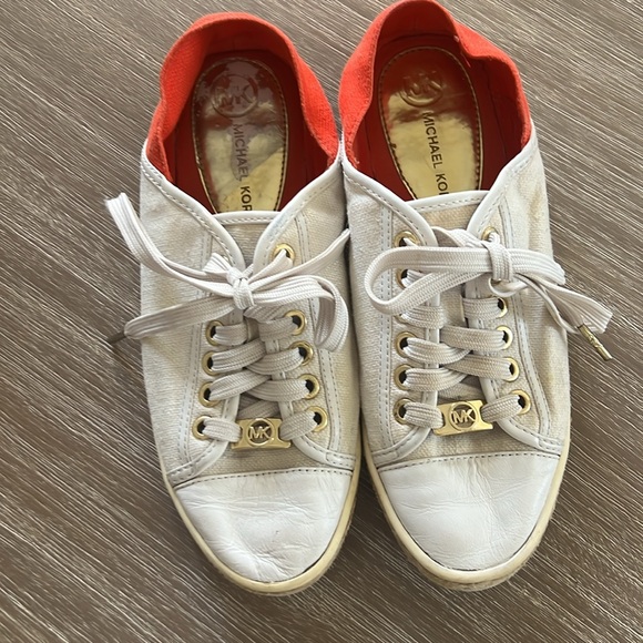 Ladies’ MICHAEL KORS Canvas Sneaker - Size 6M (Pre-Owned) - Picture 2 of 4